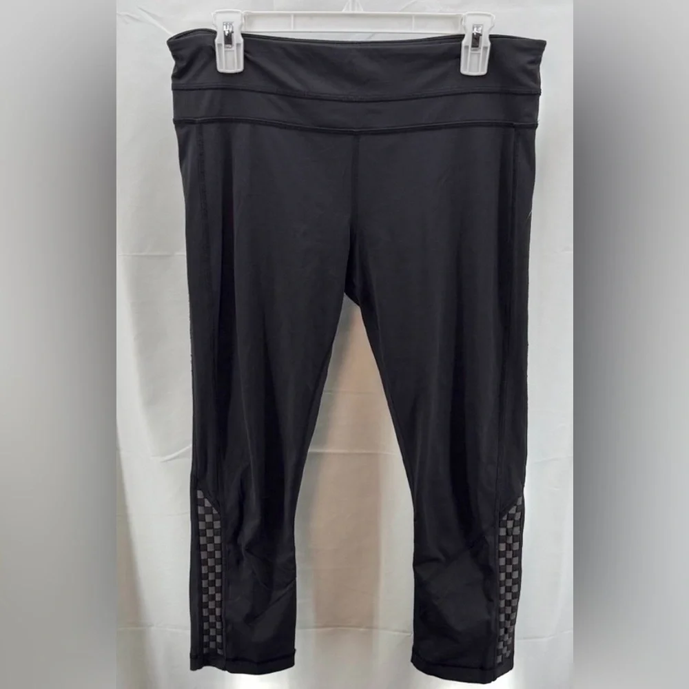 Lululemon Black Run: Inspire Crop II *Reflective Size 10